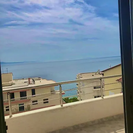 Appartamento Viola In Affitto Saranda Albania *